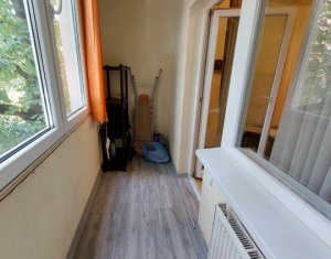 Appartement 4 chambres à vendre dans Cluj-napoca, zone Manastur
