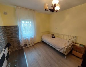 Appartement 4 chambres à vendre dans Cluj-napoca, zone Manastur