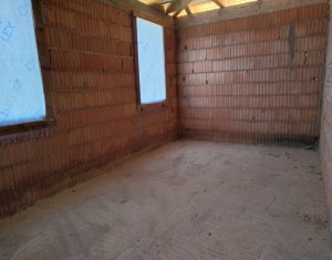 Maison 4 chambres à vendre dans Pata, zone Centru