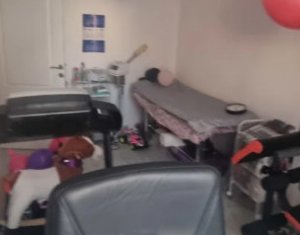 Maison 5 chambres à vendre dans Floresti