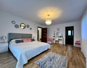 Maison 4 chambres à vendre dans Floresti