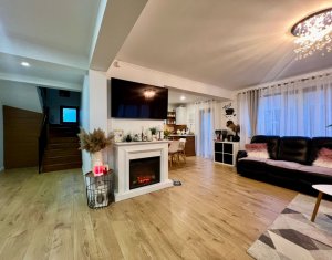 Maison 4 chambres à vendre dans Floresti