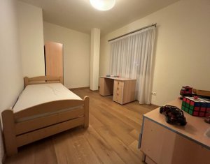 Maison 6 chambres à vendre dans Cluj-napoca, zone Borhanci
