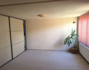 Maison 9 chambres à vendre dans Cluj-napoca, zone Dambul Rotund