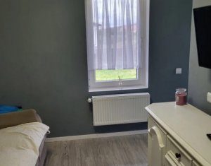 Maison 5 chambres à vendre dans Floresti