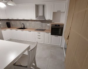 Maison 4 chambres à vendre dans Cluj-napoca, zone Dambul Rotund