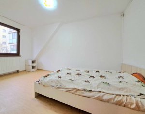 Maison 4 chambres à vendre dans Floresti