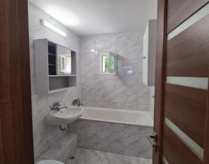 Appartement 4 chambres à vendre dans Cluj-napoca, zone Plopilor