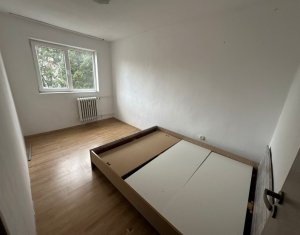 Appartement 4 chambres à vendre dans Cluj-napoca, zone Manastur