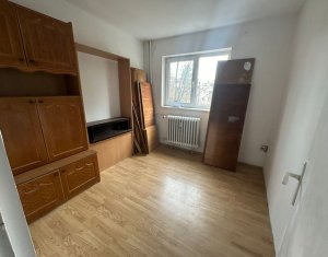 Appartement 4 chambres à vendre dans Cluj-napoca, zone Manastur