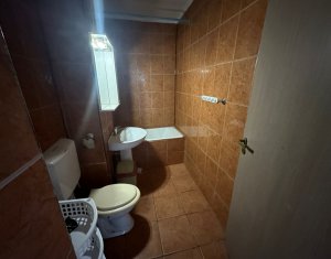 Appartement 4 chambres à vendre dans Cluj-napoca, zone Manastur