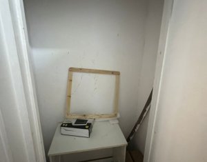 Appartement 4 chambres à vendre dans Cluj-napoca, zone Manastur