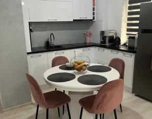 Appartement 3 chambres à vendre dans Floresti