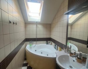 Appartement 3 chambres à vendre dans Floresti