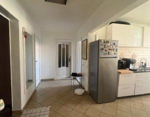 Appartement 3 chambres à vendre dans Floresti