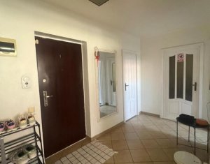 Appartement 3 chambres à vendre dans Floresti