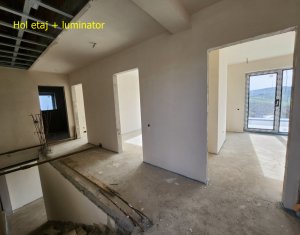 Maison 4 chambres à vendre dans Chinteni