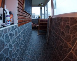 Appartement 4 chambres à vendre dans Cluj-napoca, zone Manastur