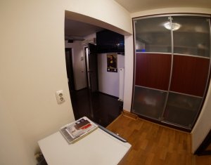 Appartement 4 chambres à vendre dans Cluj-napoca, zone Manastur