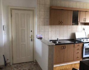 Lakás 4 szobák eladó on Cluj-napoca, Zóna Zorilor