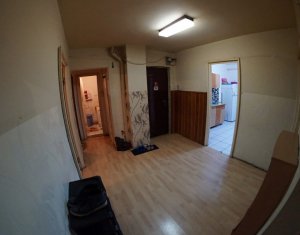 Appartement 4 chambres à vendre dans Cluj-napoca, zone Manastur