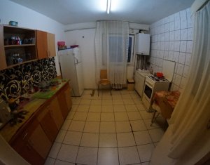 Appartement 4 chambres à vendre dans Cluj-napoca, zone Manastur
