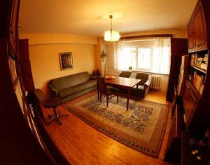 , 77m2 dans Cluj-napoca, zone Manastur