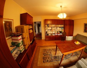 Lakás 3 szobák eladó on Cluj-napoca, Zóna Manastur