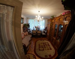 Appartement 3 chambres à vendre dans Cluj-napoca, zone Plopilor