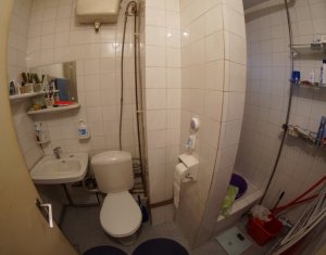 Lakás 4 szobák eladó on Cluj-napoca, Zóna Manastur