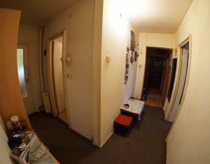 Lakás 4 szobák eladó on Cluj-napoca, Zóna Manastur