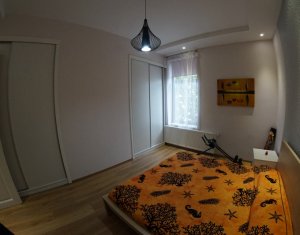 Appartement 4 chambres à louer dans Cluj-napoca, zone Centru