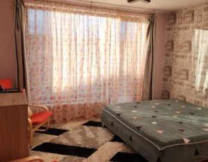 Maison 4 chambres à vendre dans Floresti