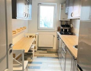 Appartement 3 chambres à vendre dans Floresti