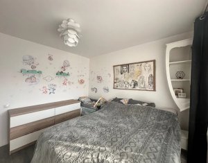 Appartement 3 chambres à vendre dans Cluj-napoca, zone Intre Lacuri