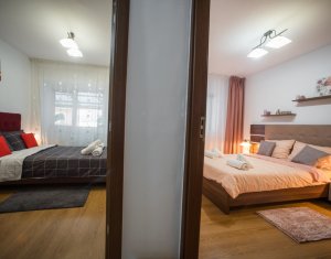 Appartement 3 chambres à vendre dans Cluj-napoca, zone Intre Lacuri