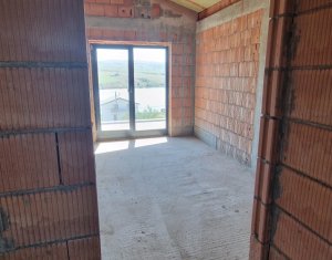 Ház 4 szobák eladó on Campenesti, Zóna Centru