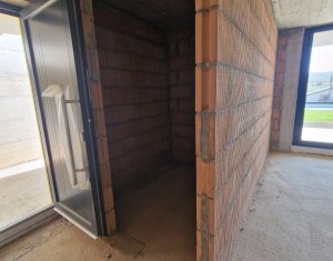 Ház 4 szobák eladó on Campenesti, Zóna Centru