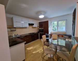 Maison 4 chambres à vendre dans Cluj-napoca, zone Manastur