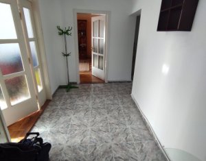 Appartement 4 chambres à vendre dans Cluj-napoca, zone Manastur