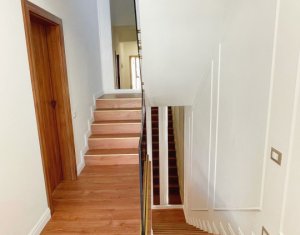 Maison 4 chambres à vendre dans Cluj-napoca, zone Buna Ziua