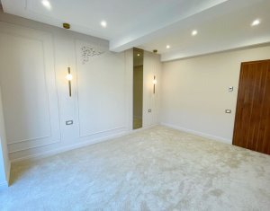 Maison 4 chambres à vendre dans Cluj-napoca, zone Buna Ziua