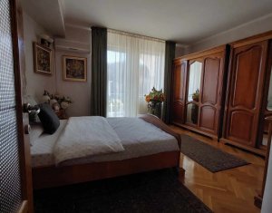 Maison 6 chambres à vendre dans Cluj-napoca, zone Faget