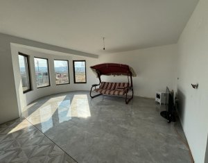 Maison 5 chambres à vendre dans Floresti