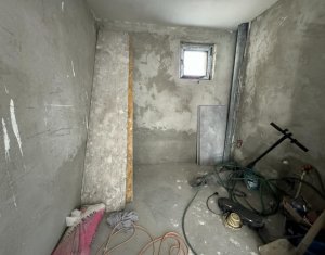 Maison 5 chambres à vendre dans Floresti