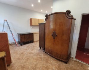 Vanzare spatiu birou 3 camere, central, zona Platinia