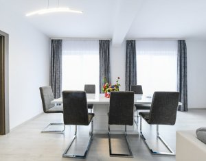 Maison 5 chambres à vendre dans Chinteni, zone Centru