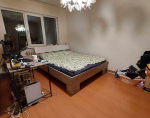 Appartement 4 chambres à vendre dans Cluj-napoca, zone Manastur