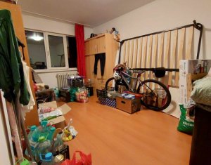 Appartement 4 chambres à vendre dans Cluj-napoca, zone Manastur