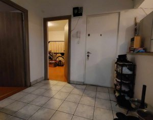 Appartement 4 chambres à vendre dans Cluj-napoca, zone Manastur